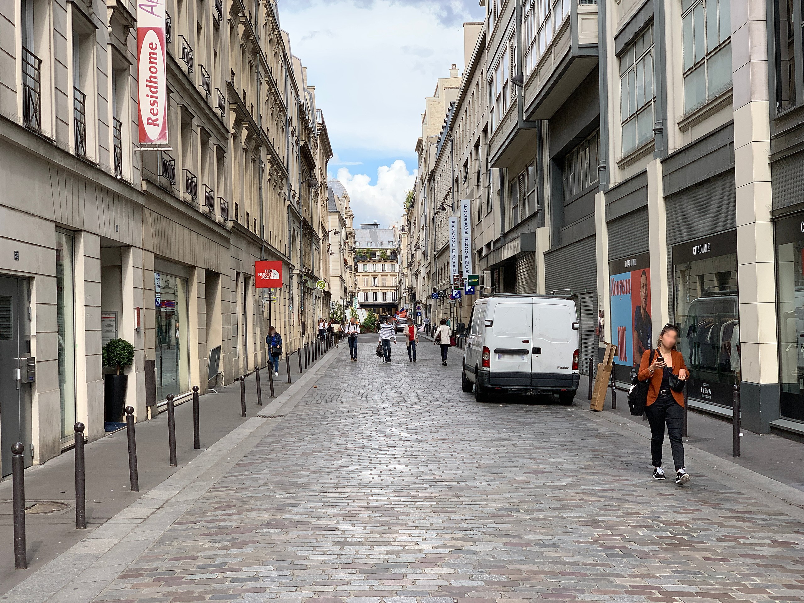 File:Rue Marie Louise - Paris X (FR75) - 2021-06-24 - 2.jpg - Wikimedia  Commons