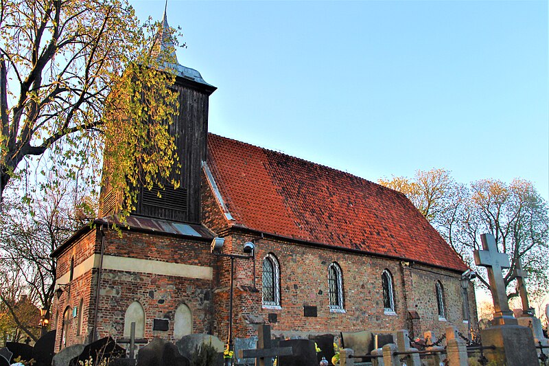 File:Saint Michael Archangel church in Gdynia (7).jpg