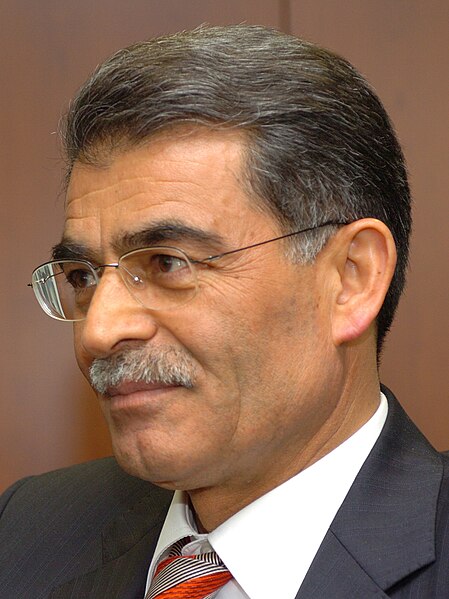 File:Sami Güçlü in 2005 (cropped).jpg