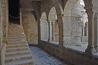 Stopnišče v samostanu Saint-Michel de Grandmont, Saint-Privat, Hérault, Francija.