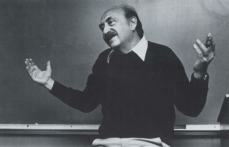 File:Saul Bass gesturing, RIT NandE Vol11Num19 1979 May10 Complete.jpg