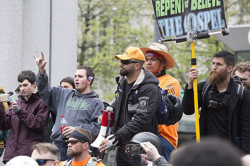 File:Seattle MayDay 2017 (33571563404).jpg