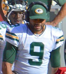 Seneca Wallace dominates Flag Football League!