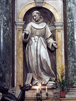 Pyhän Bernardinon patsas Capella del Votossa, Duomossa, Sienassa, Italiassa