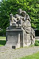 Deutsch: Brunnenskulptur Bremen, Hamburg, Lübeck von Arthur Bock auf dem Sievekingplatz in Hamburg-Neustadt. This is a photograph of an architectural monument. It is on the list of cultural monuments of Hamburg, no. 13098.