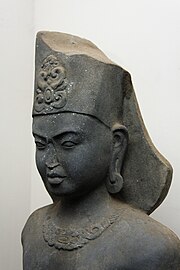 פסל סוריה במוזיאון הפארק (עותק, מקורי במוזיאון הלאומי בנגקוק)