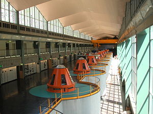 Snowy hydro murray 1 machine hall floor.jpg