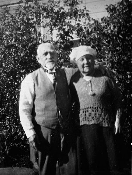 6th Mayor, Solomon Abrahams with his wife in c. 1910