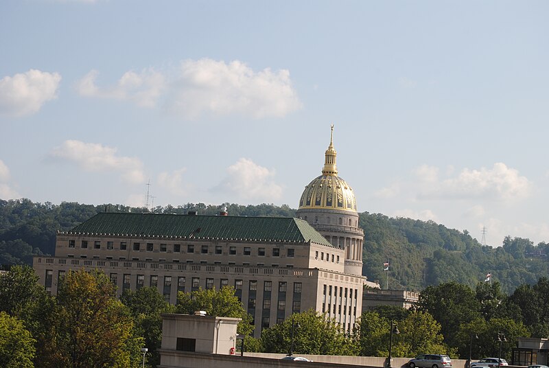 File:State Capitol Building Charleston WV.jpg