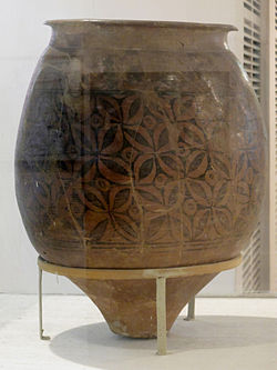 A storage jar from the Mature Harappan period at the National Museum, New Delhi, c. 2700-2000 BCE Storage jar. Mature Harappan period. Indus civilization.jpg