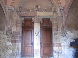 Portail d'entrée gothique