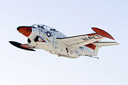 航空機・アメリカ T-2