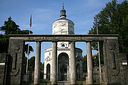 Tempio della Vittoria a Milano, veduta del monumento.jpg