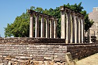 Sanchi, Tempio 18, dall'estremità dell'abside . In parte ricostruito.