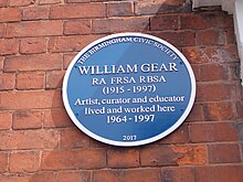 De plaquette bij William Gear's house.jpg