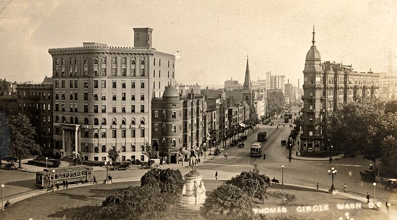 File:Thomas Circle in 1916.jpg