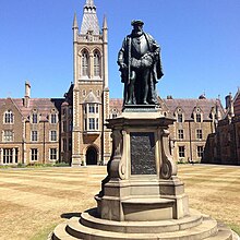 Statue of Thomas Sutton on Founder's Court at Charterhouse School