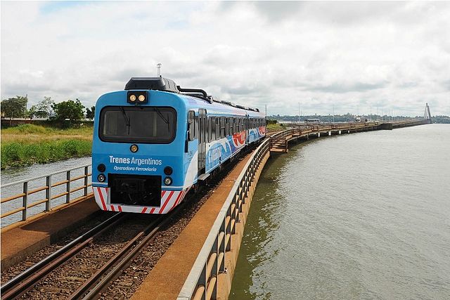 Posadas-Encarnación International Train