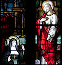 Vitral da Catedral de Tuam, representando Margarida Maria Alacoque quando ela recebe uma revelação do Sagrado Coração