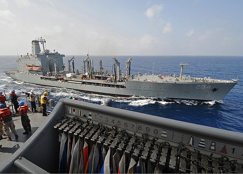 File:US Navy 100408-N-1082Z-037 The Military Sealift Command fleet replenishment oiler USNS Rappahannock (T-AO 204).jpg