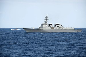 US Navy 100707-N-0260R-039 ROKS Sejong the Great (DDG 991) and ROKS Lee Eokgi (SS 071) cruise in formation off the coast of Hawaii during Rim of the Pacific (RIMPAC) 2010 exercises.jpg