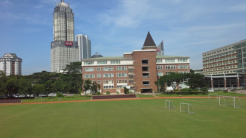 File:Universitas Pelita Harapan - Main Campus.jpg