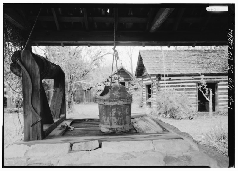 File:VIEW TO BARN FROM WELL, LOOKING EAST - Walnut Grove, Outbuildings, Route 1, 1 mile East of intersection US 221 and I-26, Roebuck, Spartanburg County, SC HABS SC,42-ROE,1A-1.tif