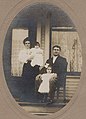 Vincent and Josephine Amato and their daughters, 1910 (MOHAI 7321).jpg