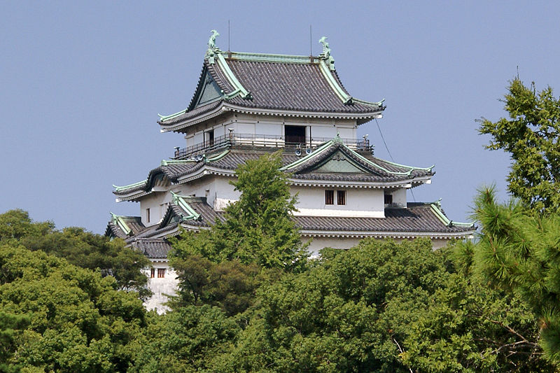 File:Wakayama castle01s3500.jpg