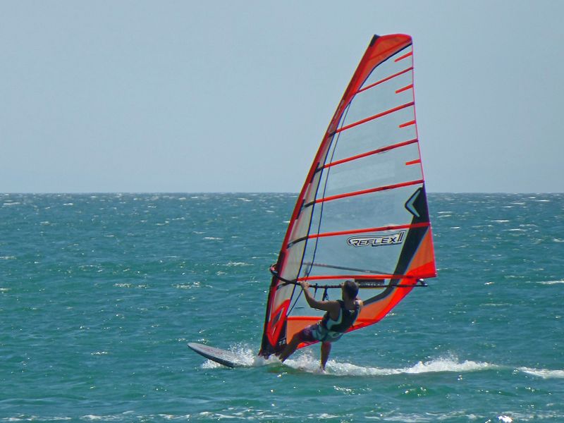 File:Windsurfing Mimarsinan Istanbul 1120267.jpg