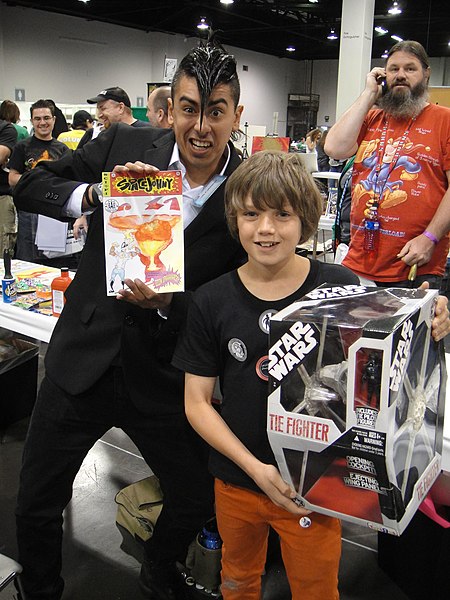 File:Wizard World Anaheim 2011 - kids really do win TIE Fighters from artist Luis Calderon! (5675034286).jpg