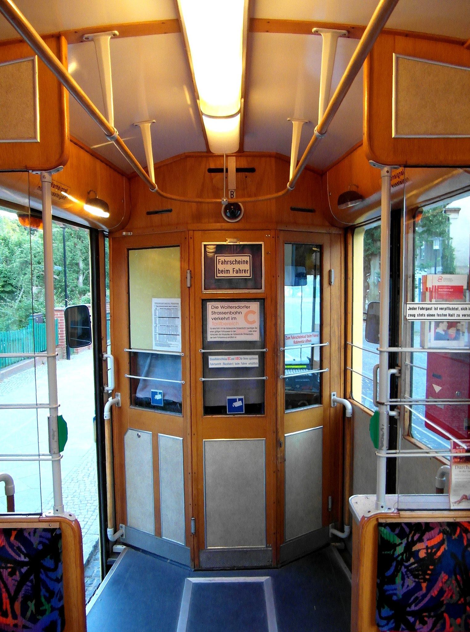 File:Woltersdorf - Straßenbahn - Fahrzeugdetails (20).jpg - Wikimedia  Commons