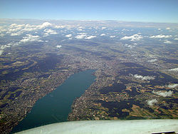 Zurich-aerial-1999-08-08.jpg