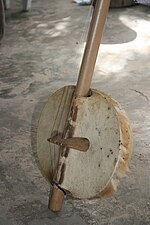 Un ekonting (détail), instrument à cordes diola