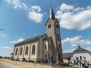 <span class="mw-page-title-main">Fingig</span> Town in the commune of Käerjeng in Luxembourg