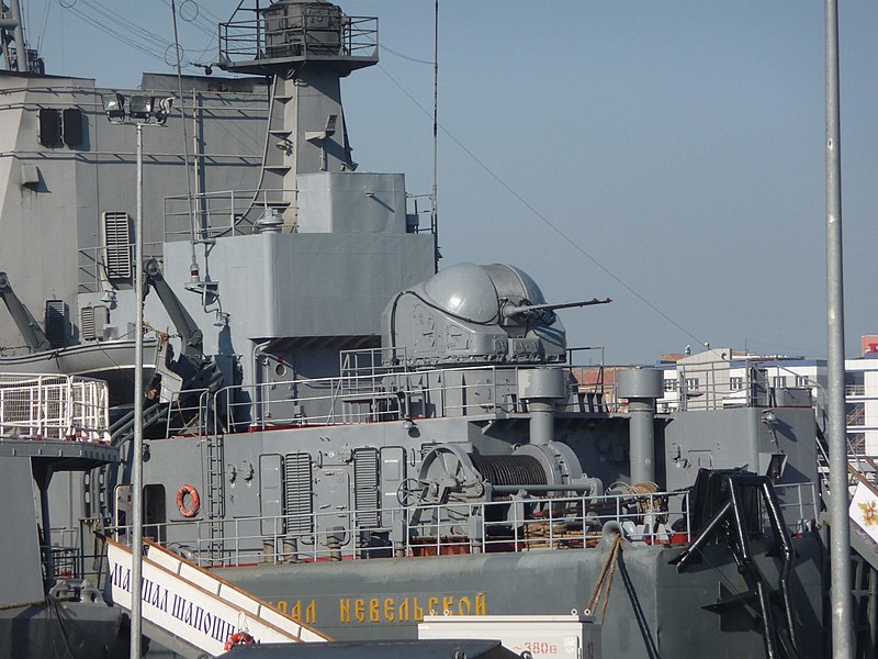 File:АУ АК-725 на БДК «Адмирал Невельской», Владивосток, 2015-05-22.JPG