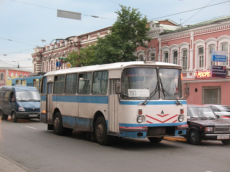 File:Балахна, автобус ЛАЗ-695Н 20070629 543.jpg