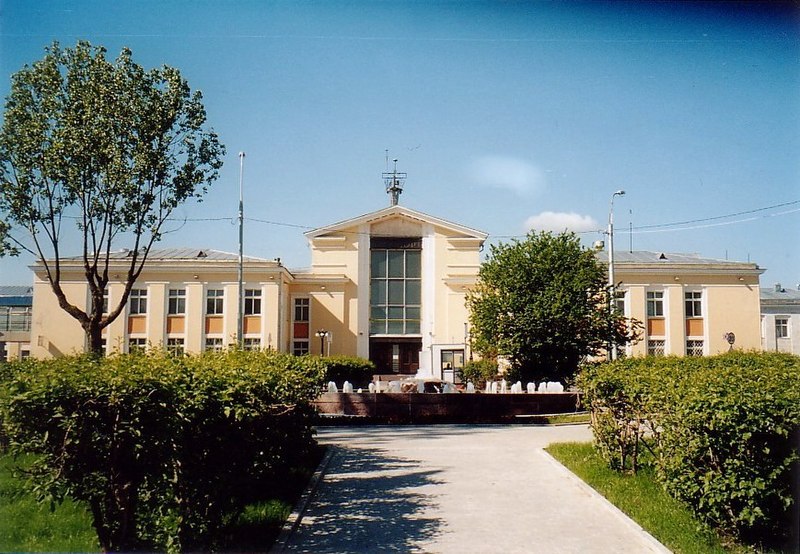 File:Старое здание аэропорта Внуково.jpg