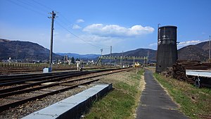 本 巣 駅 構 内 - Panoramio.jpg