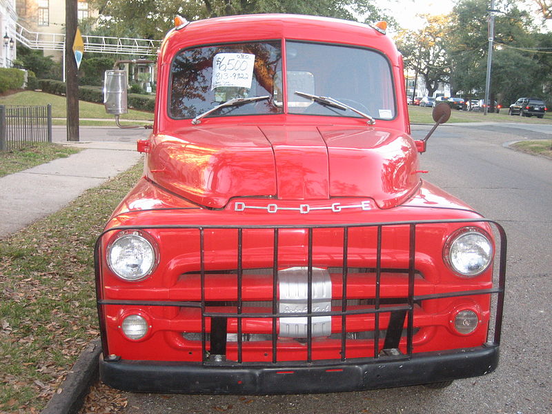 File:1953DodgeRedPanelTruckStChasFront.jpg