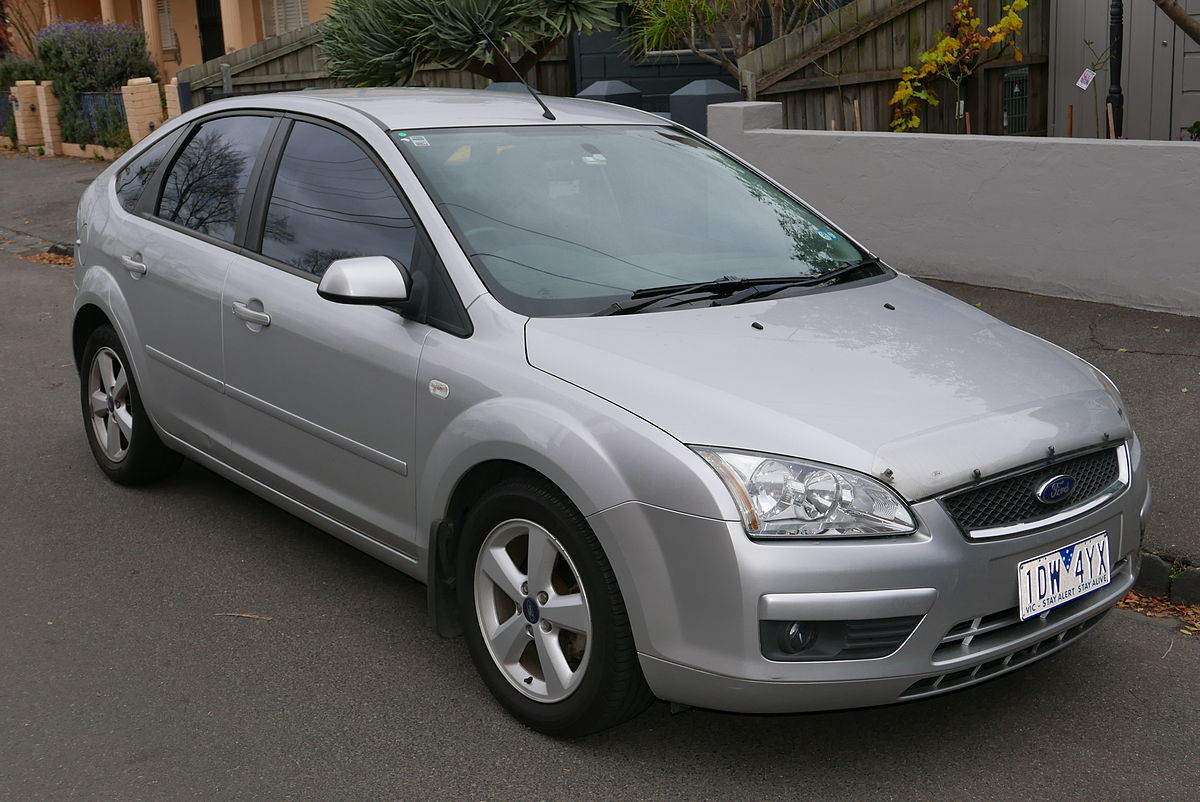 Ford Focus (LS) LX hatchback (2015-06-18) 01.jpg - Wikimedia Commons