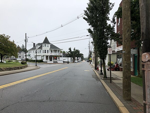 County Route 84 (Godwin Avenue), one of the main roads through Midland Park