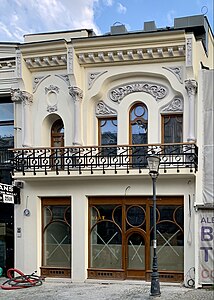 Former Al. Assan shop (Strada Lipscani no. 72–74) in Bucharest, unknown architect (before 1906)