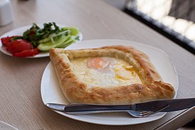 khachapuri adjariano