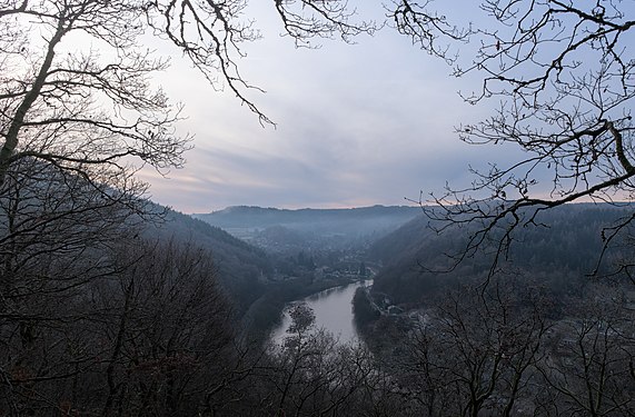 The Semois river and Alle-sur-Semois viewed from the GR16 (Parc naturel Ardenne méridionale, BE)