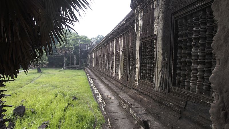 File:Angkor Wat (12214894803).jpg