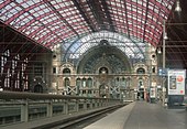 Interior al Gării Antwerpen-Centraal, 1895-1905, de Louis Delacenserie