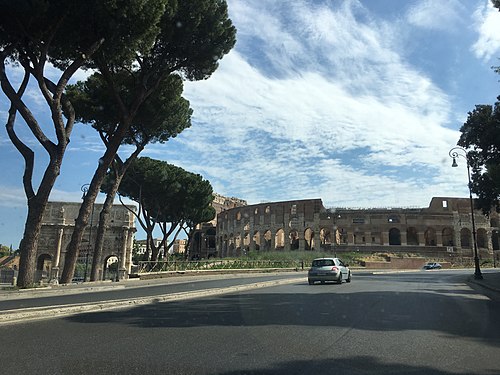 Arch of Constantine and Colosseum captured in the same frame in Rome