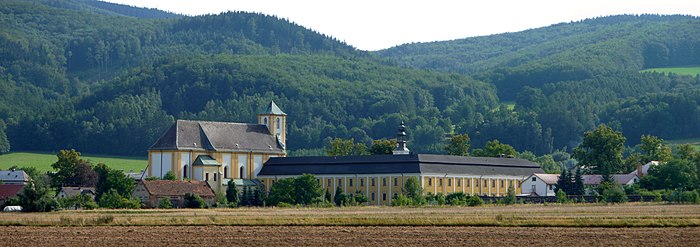 Bývalá piaristická kolej a kostel Navštívení Panny Marie v Bílé Vodě.