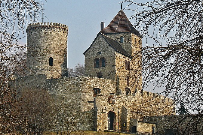 3: Będzin Castle, a stone castle from the 14th century. Author: Ludan.